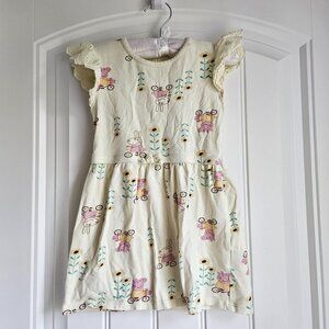 Sale 🎉🥳 4/$25 or $10 Peppa Pig Dress Size 2T